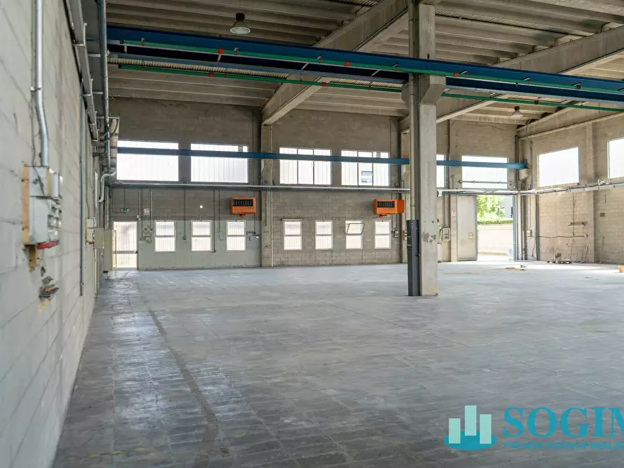 Immagine 10 di Capannone industriale in vendita  in Via San Maurizio 1 a Turate