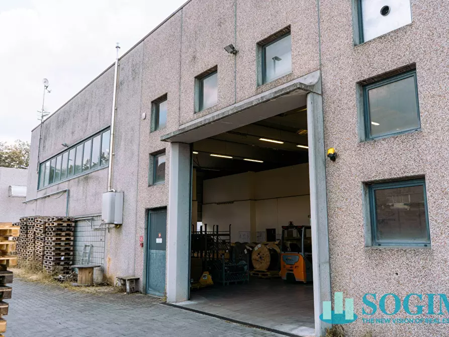 Immagine 12 di Capannone industriale in vendita  in Via caduti di nassirya 12 a Solbiate Con Cagno