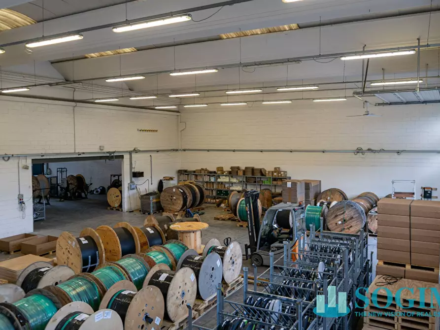 Immagine 15 di Capannone industriale in vendita  in Via caduti di nassirya 12 a Solbiate Con Cagno