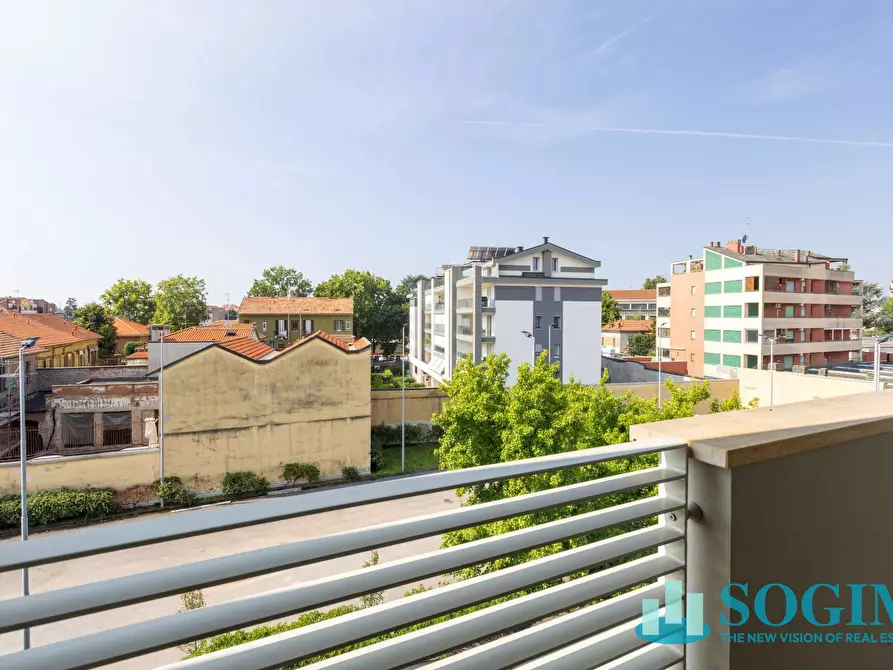 Immagine 23 di Attico in vendita  in Via Maggiolini 10 a Monza