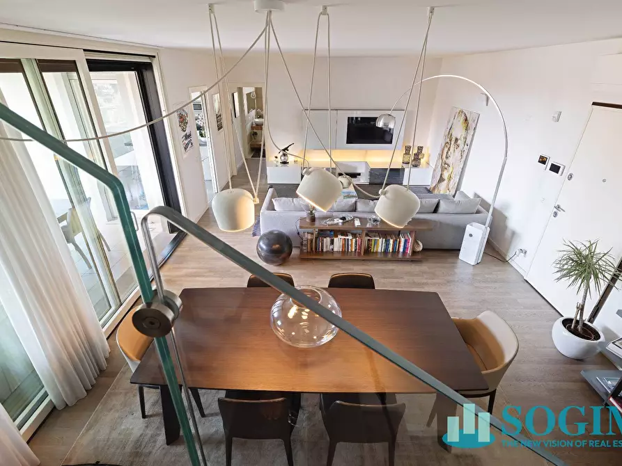 Immagine 2 di Attico in vendita  in Via Maggiolini 10 a Monza