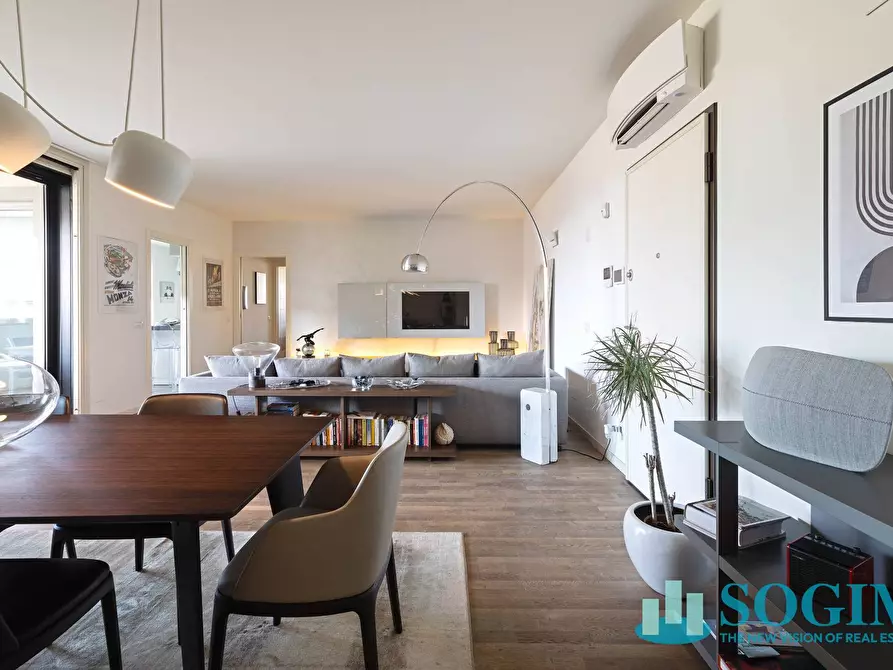 Immagine 3 di Attico in vendita  in Via Maggiolini 10 a Monza