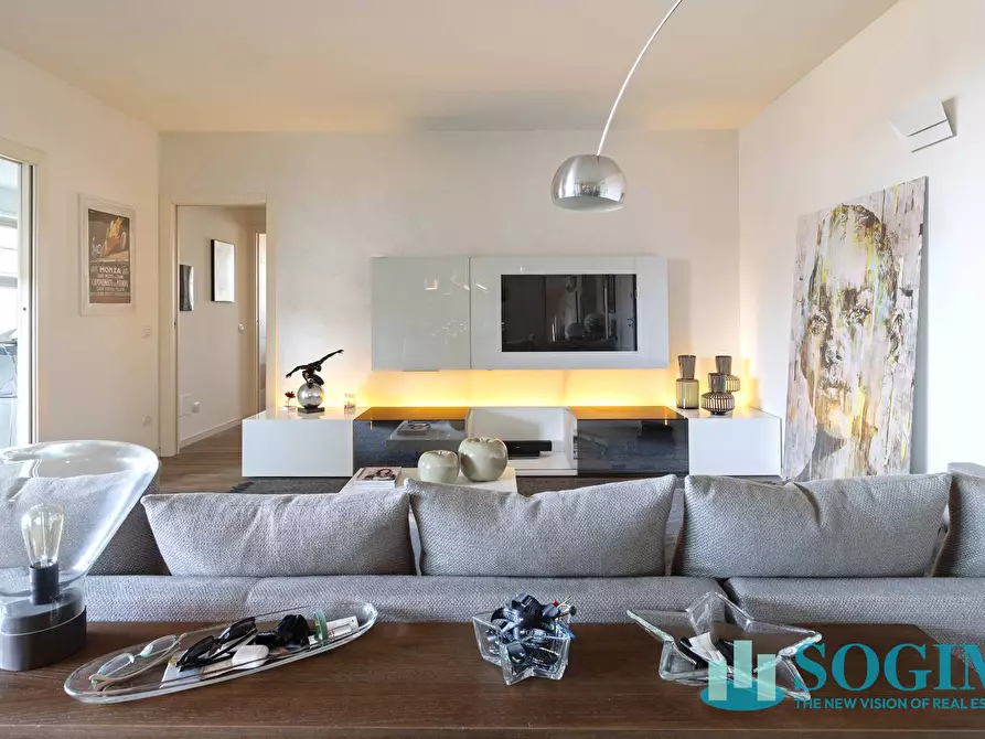 Immagine 4 di Attico in vendita  in Via Maggiolini 10 a Monza