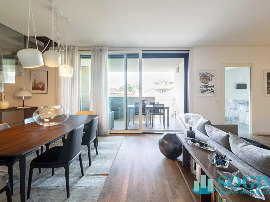 Immagine 14 di Attico in vendita  in Via Maggiolini 10 a Monza