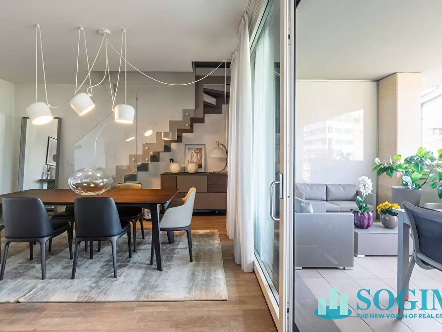 Immagine 1 di Attico in vendita  in Via Maggiolini 10 a Monza