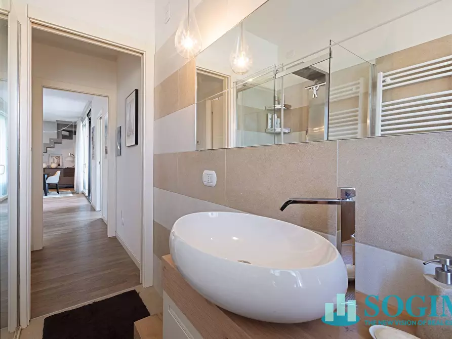 Immagine 30 di Attico in vendita  in Via Maggiolini 10 a Monza