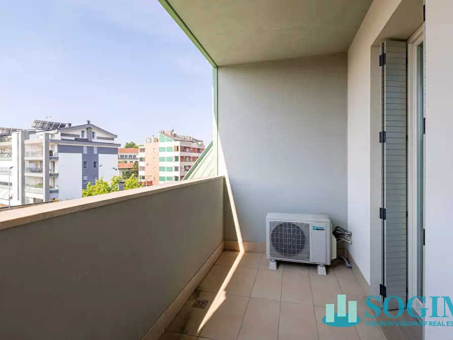 Immagine 44 di Attico in vendita  in Via Maggiolini 10 a Monza