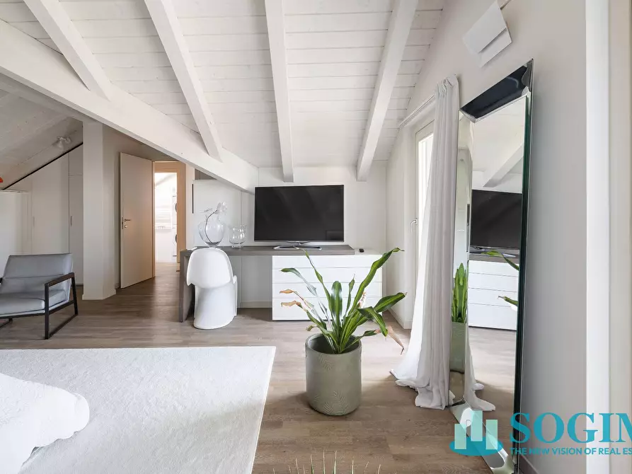 Immagine 55 di Attico in vendita  in Via Maggiolini 10 a Monza