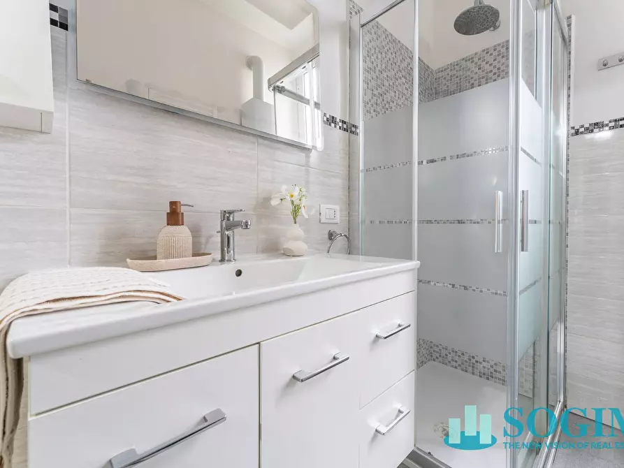 Immagine 16 di Appartamento in vendita  in Viale Delle Rimembranze Di Greco 55 a Milano