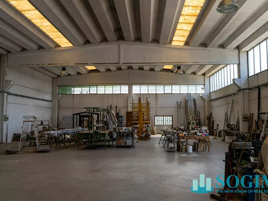 Immagine 1 di Capannone industriale in vendita  in Via  Guglielmetti 14 a Solbiate Con Cagno