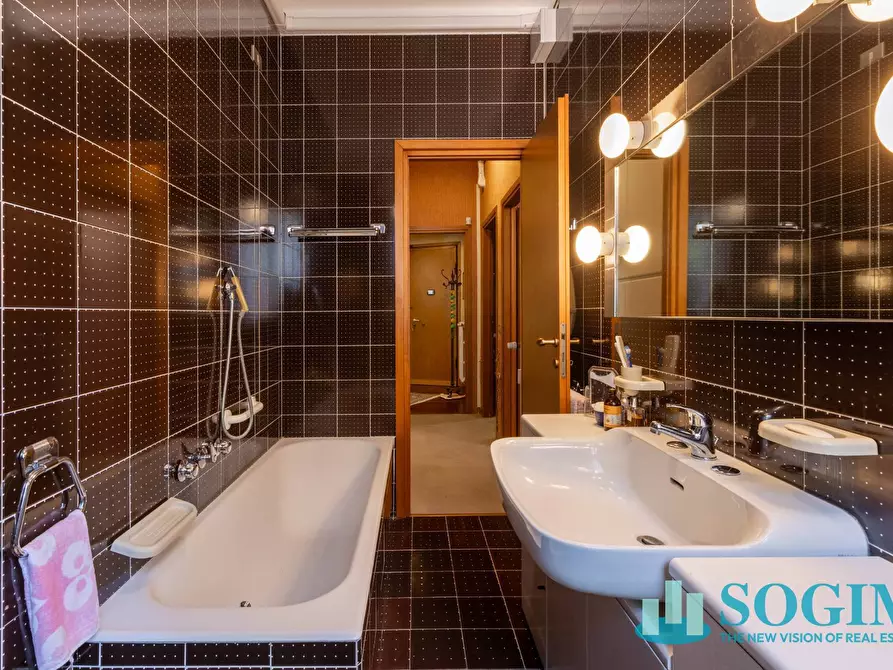 Immagine 24 di Appartamento in vendita  in via Bellini 25 a Monza