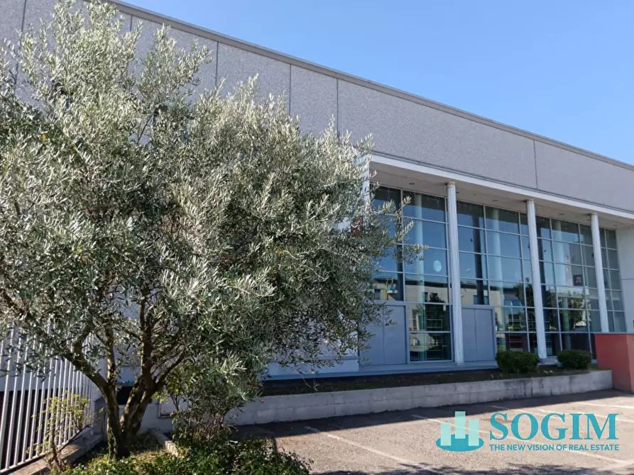 Immagine 10 di Capannone industriale in vendita  in via delle Industrie 20 a Lissone