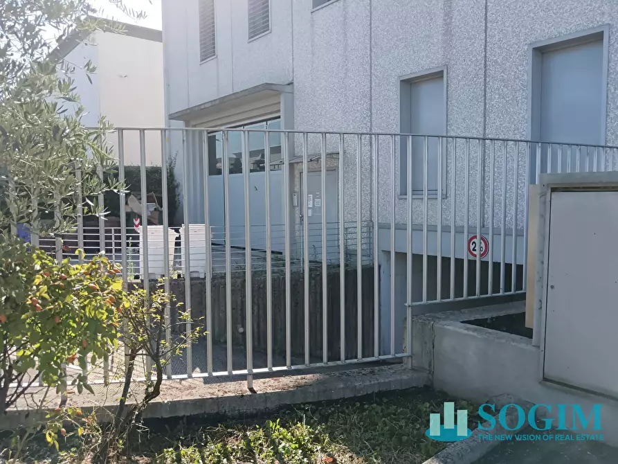 Immagine 15 di Capannone industriale in vendita  in via delle Industrie 20 a Lissone