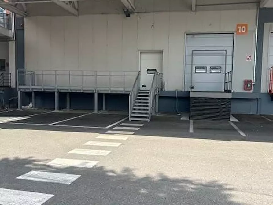 Immagine 4 di Capannone industriale in affitto  in via fantoli a Milano