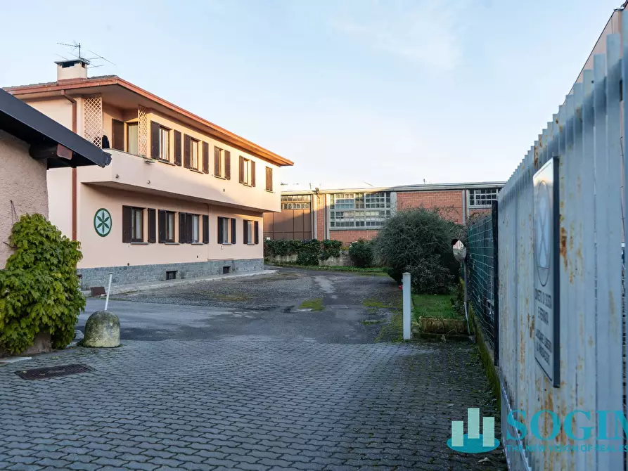 Immagine 16 di Laboratorio in vendita  in Via Giotto a Albese Con Cassano