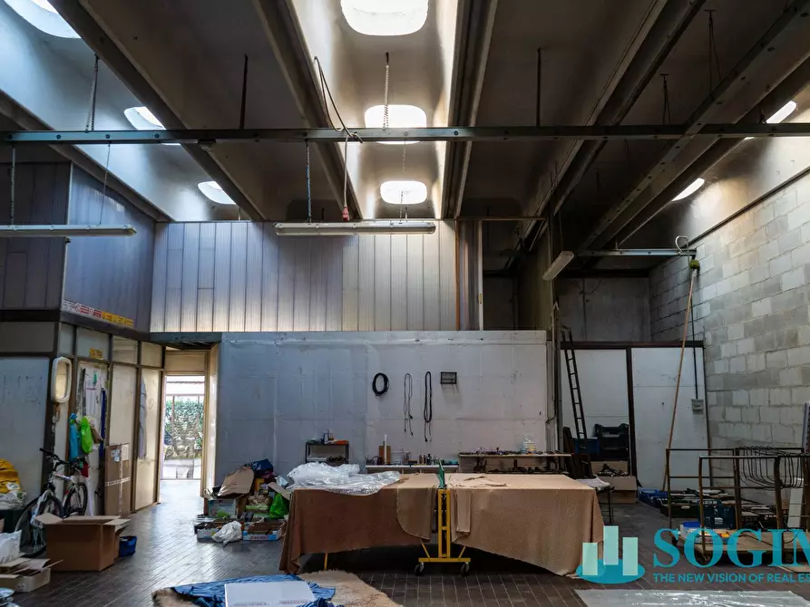 Immagine 2 di Laboratorio in vendita  in Via Giotto a Albese Con Cassano