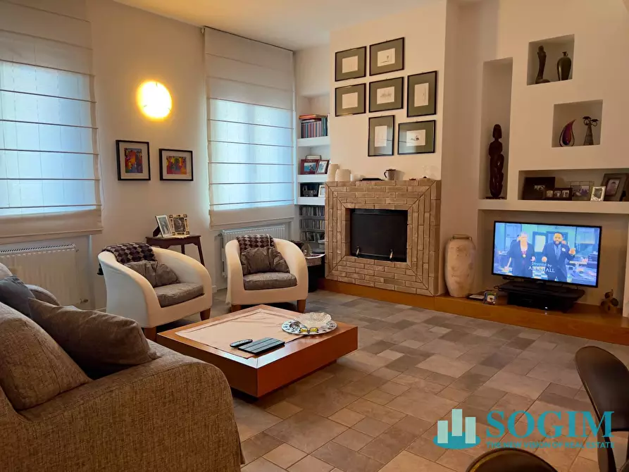 Immagine 5 di Appartamento in vendita  in via giotto a Albese Con Cassano