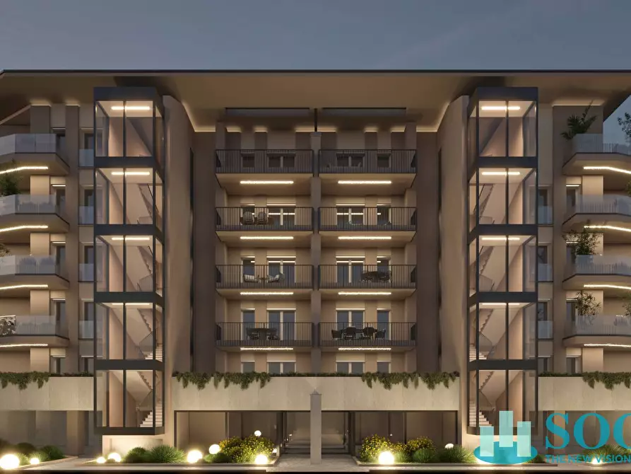 Immagine 8 di Appartamento in vendita  in via Medici 21 a Monza