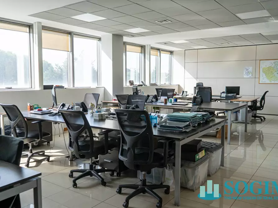 Immagine 10 di Ufficio in vendita  in Via Margherita Viganò De Vizzi 93/95 a Cinisello Balsamo