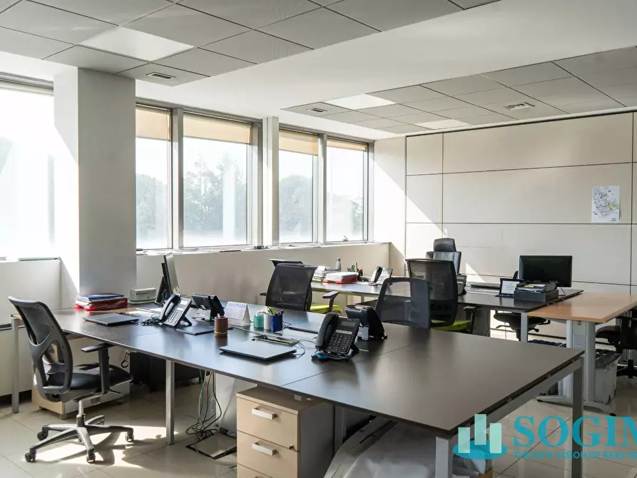 Immagine 12 di Ufficio in vendita  in Via Margherita Viganò De Vizzi 93/95 a Cinisello Balsamo