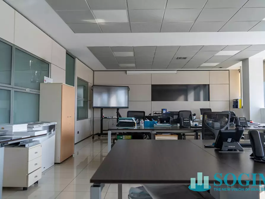 Immagine 13 di Ufficio in vendita  in Via Margherita Viganò De Vizzi 93/95 a Cinisello Balsamo