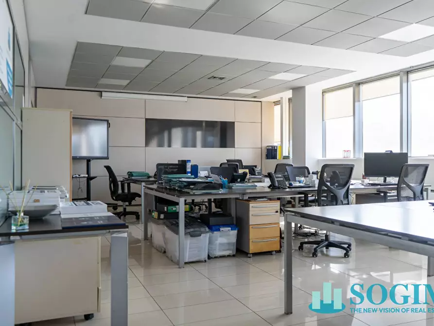 Immagine 14 di Ufficio in vendita  in Via Margherita Viganò De Vizzi 93/95 a Cinisello Balsamo