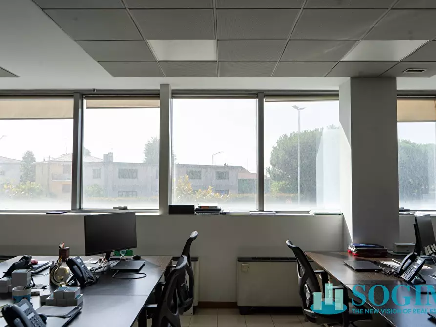 Immagine 18 di Ufficio in vendita  in Via Margherita Viganò De Vizzi 93/95 a Cinisello Balsamo