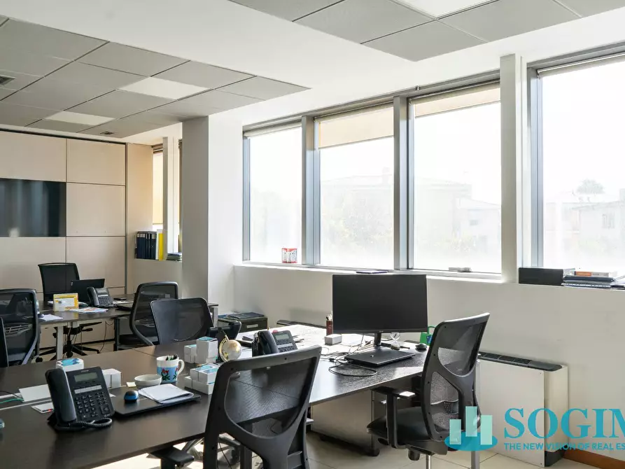 Immagine 19 di Ufficio in vendita  in Via Margherita Viganò De Vizzi 93/95 a Cinisello Balsamo