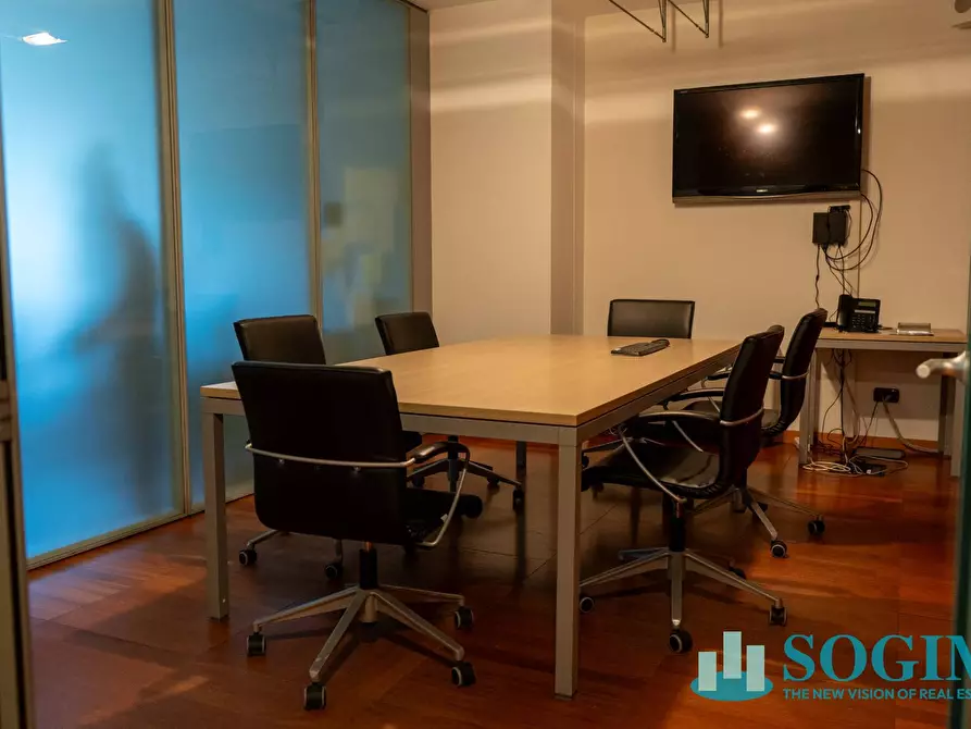 Immagine 20 di Ufficio in vendita  in Via Margherita Viganò De Vizzi 93/95 a Cinisello Balsamo