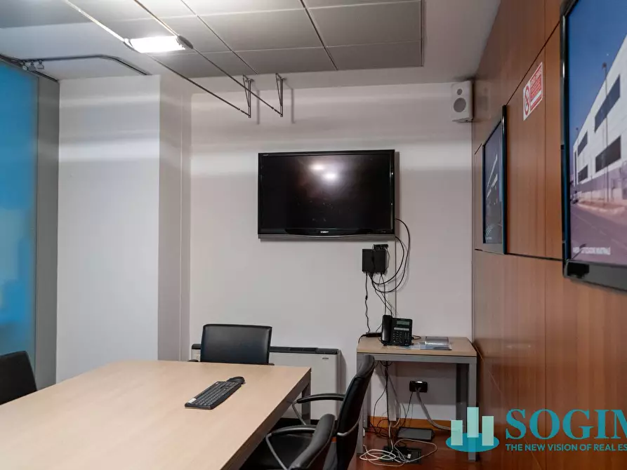 Immagine 23 di Ufficio in vendita  in Via Margherita Viganò De Vizzi 93/95 a Cinisello Balsamo