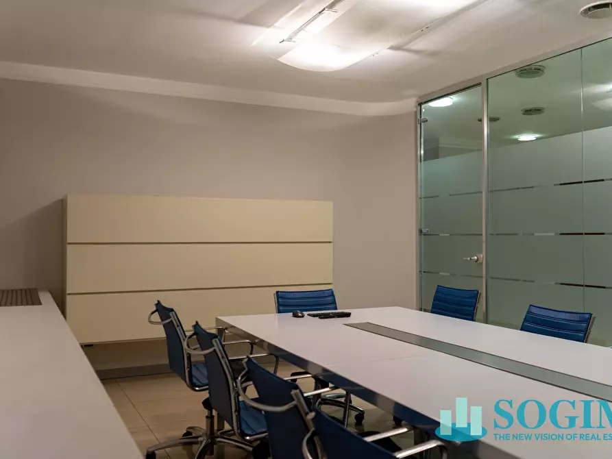 Immagine 29 di Ufficio in vendita  in Via Margherita Viganò De Vizzi 93/95 a Cinisello Balsamo