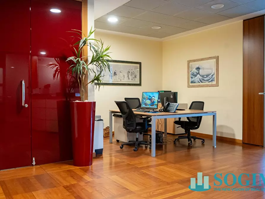 Immagine 36 di Ufficio in vendita  in Via Margherita Viganò De Vizzi 93/95 a Cinisello Balsamo