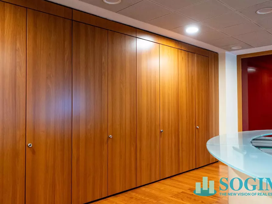 Immagine 38 di Ufficio in vendita  in Via Margherita Viganò De Vizzi 93/95 a Cinisello Balsamo