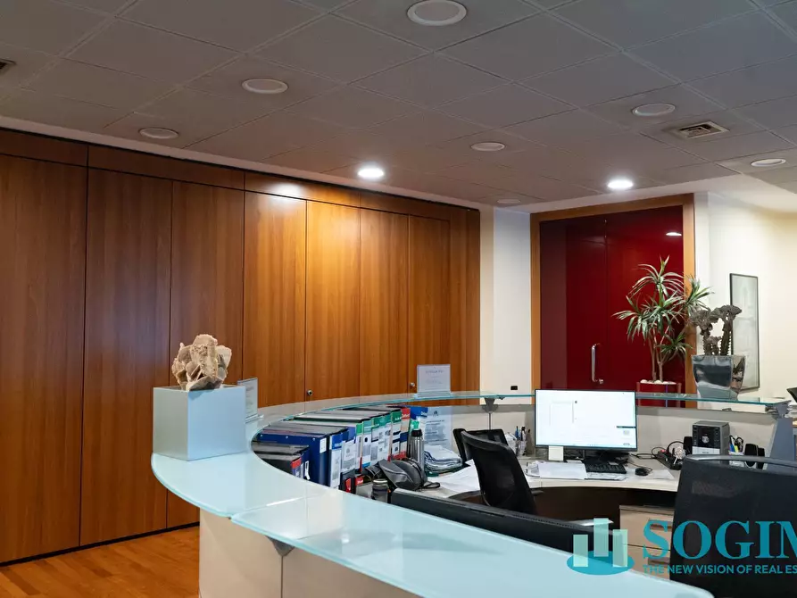 Immagine 39 di Ufficio in vendita  in Via Margherita Viganò De Vizzi 93/95 a Cinisello Balsamo