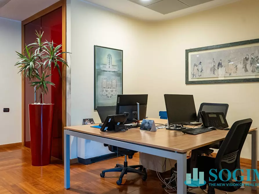 Immagine 41 di Ufficio in vendita  in Via Margherita Viganò De Vizzi 93/95 a Cinisello Balsamo