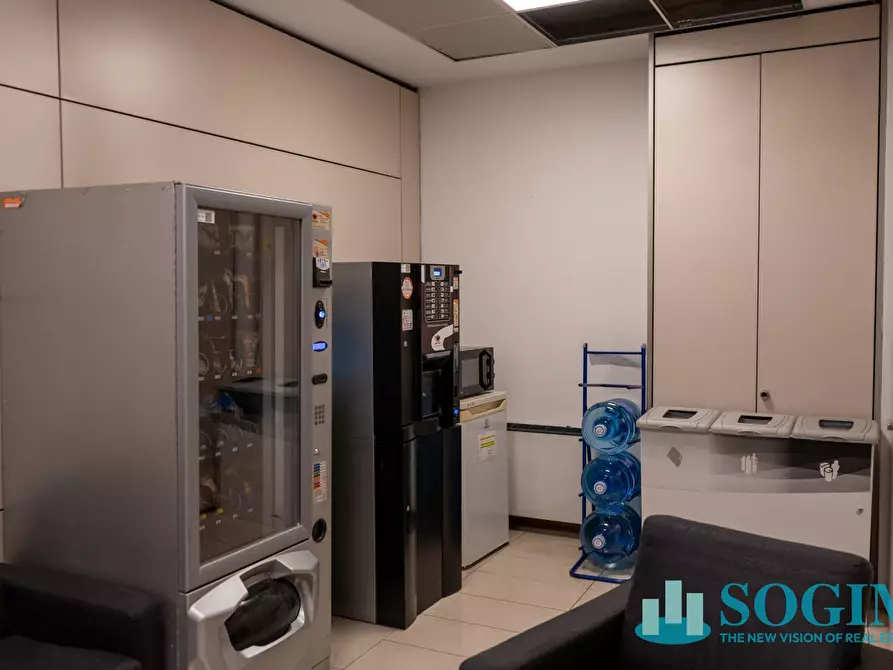 Immagine 56 di Ufficio in vendita  in Via Margherita Viganò De Vizzi 93/95 a Cinisello Balsamo