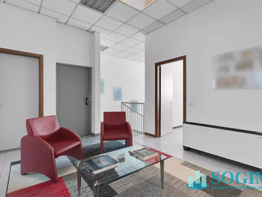 Immagine 2 di Capannone industriale in vendita  in LIBERO BIAGI 5 a Sesto San Giovanni