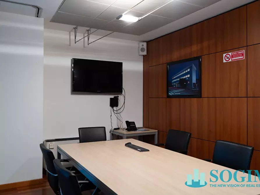 Immagine 18 di Ufficio in affitto  in Via Margherita Viganò De Vizzi 93/95 a Cinisello Balsamo