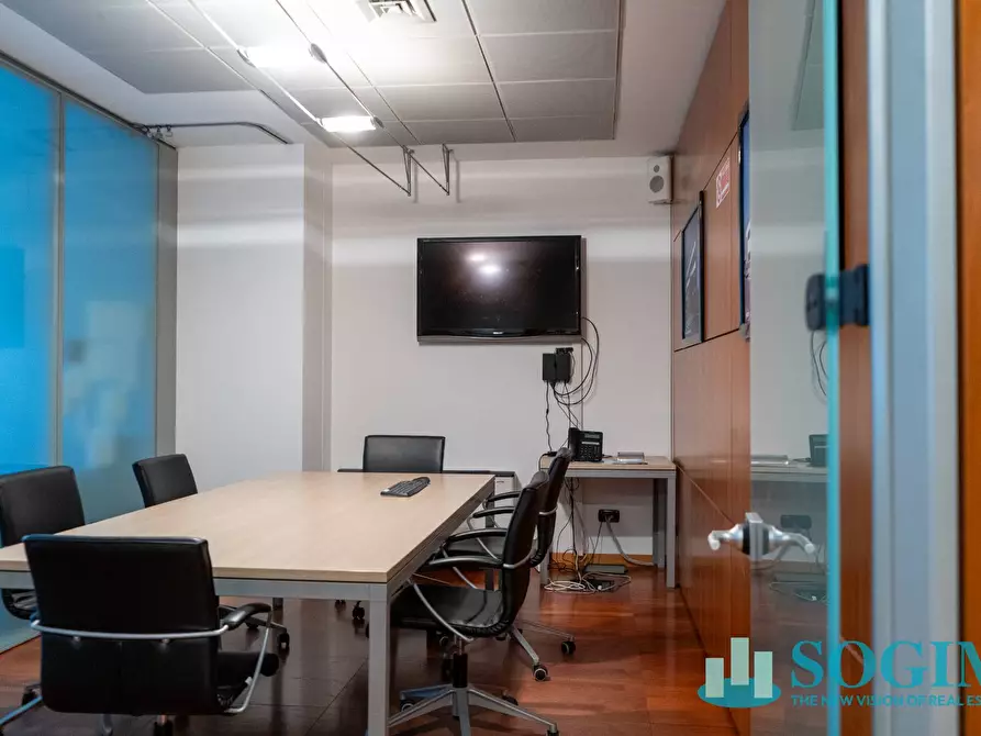 Immagine 21 di Ufficio in affitto  in Via Margherita Viganò De Vizzi 93/95 a Cinisello Balsamo