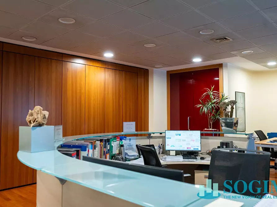 Immagine 35 di Ufficio in affitto  in Via Margherita Viganò De Vizzi 93/95 a Cinisello Balsamo