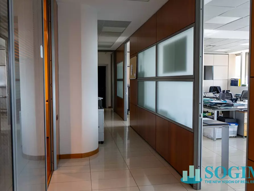 Immagine 44 di Ufficio in affitto  in Via Margherita Viganò De Vizzi 93/95 a Cinisello Balsamo