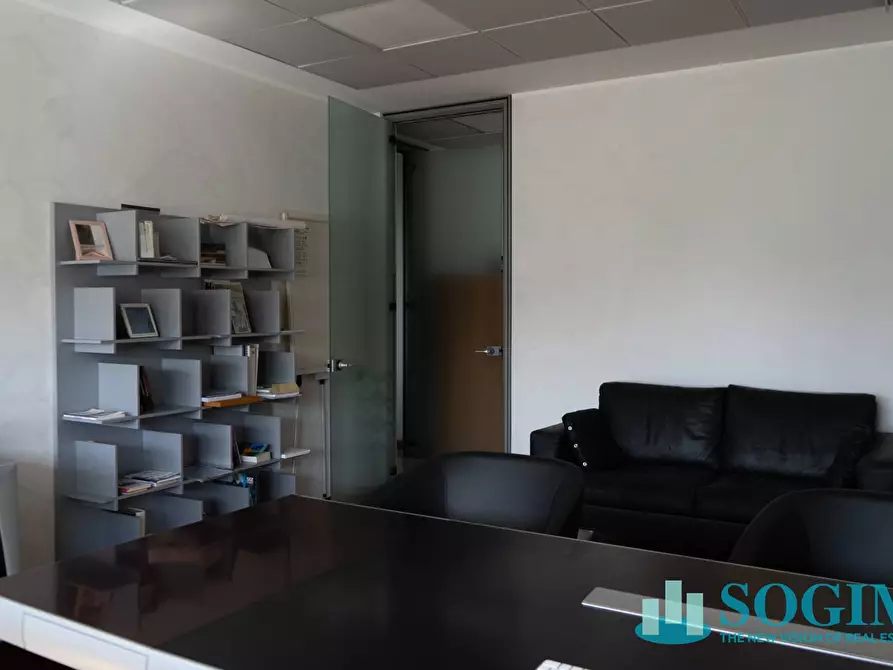 Immagine 45 di Ufficio in affitto  in Via Margherita Viganò De Vizzi 93/95 a Cinisello Balsamo