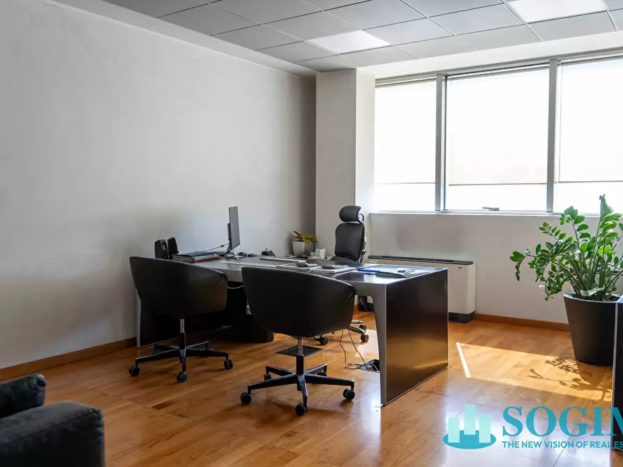 Immagine 4 di Ufficio in affitto  in Via Margherita Viganò De Vizzi 93/95 a Cinisello Balsamo