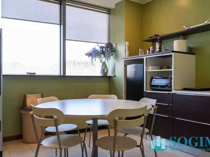 Immagine 12 di Ufficio in affitto  in Via Margherita Viganò De Vizzi 93/95 a Cinisello Balsamo