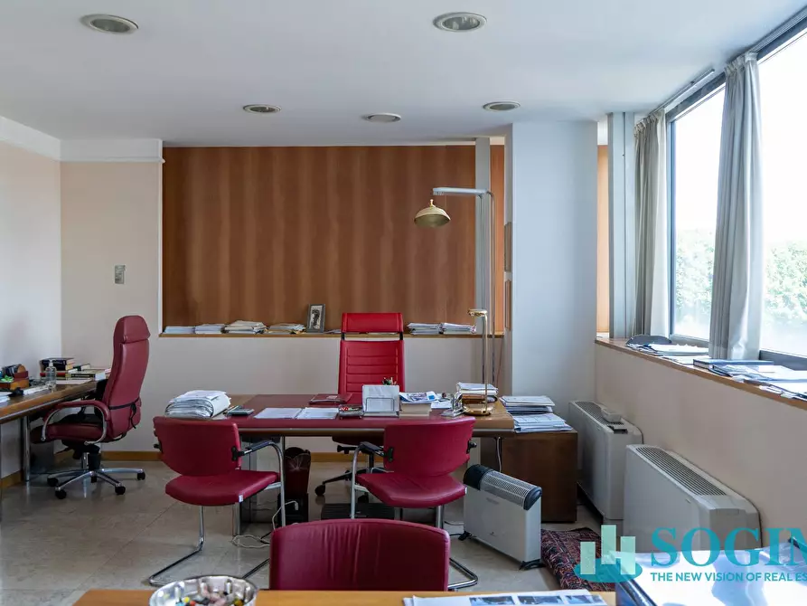 Immagine 42 di Ufficio in affitto  in Via Margherita Viganò De Vizzi 93/95 a Cinisello Balsamo