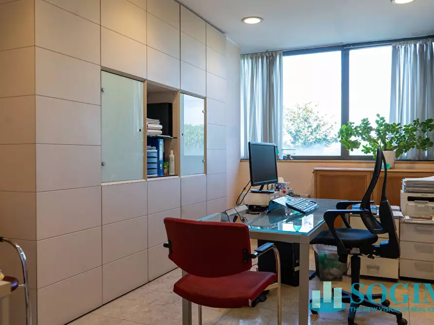 Immagine 45 di Ufficio in affitto  in Via Margherita Viganò De Vizzi 93/95 a Cinisello Balsamo