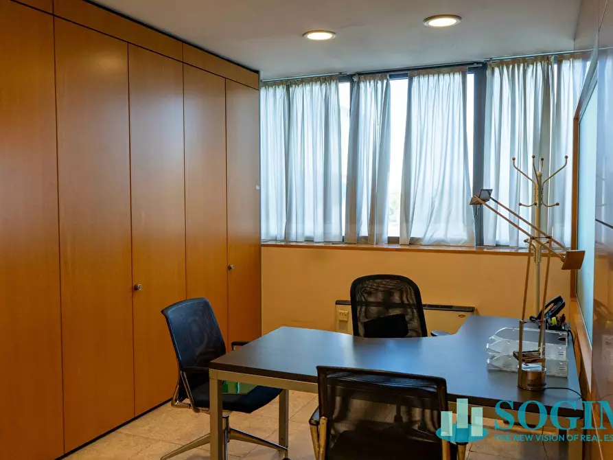 Immagine 48 di Ufficio in affitto  in Via Margherita Viganò De Vizzi 93/95 a Cinisello Balsamo