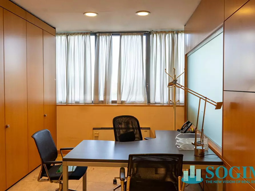 Immagine 49 di Ufficio in affitto  in Via Margherita Viganò De Vizzi 93/95 a Cinisello Balsamo