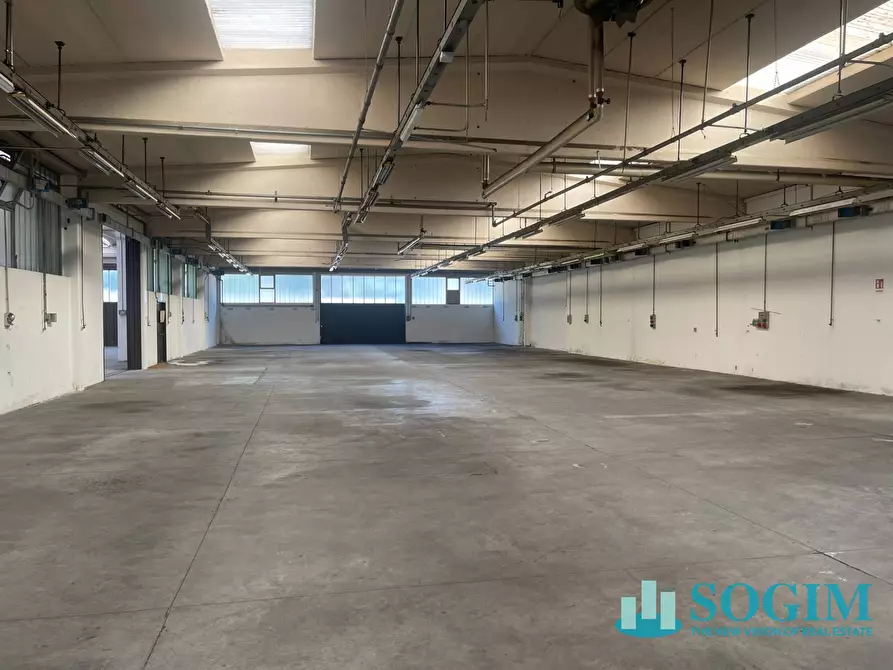 Immagine 2 di Capannone industriale in affitto  in via enrico fermi 7 a Burago Di Molgora