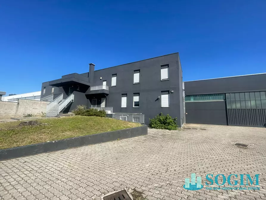 Immagine 12 di Capannone industriale in affitto  in via enrico fermi 7 a Burago Di Molgora